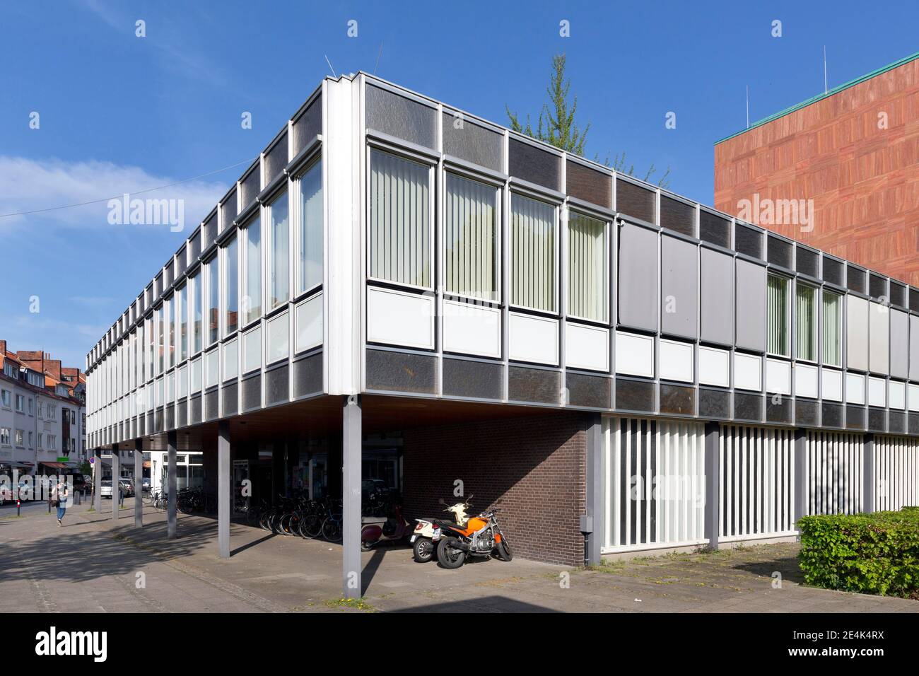 Archives d'Etat de Brême, aile administrative avec salle de lecture, zone de direction et bâtiment de magazine, Brême, Allemagne Banque D'Images