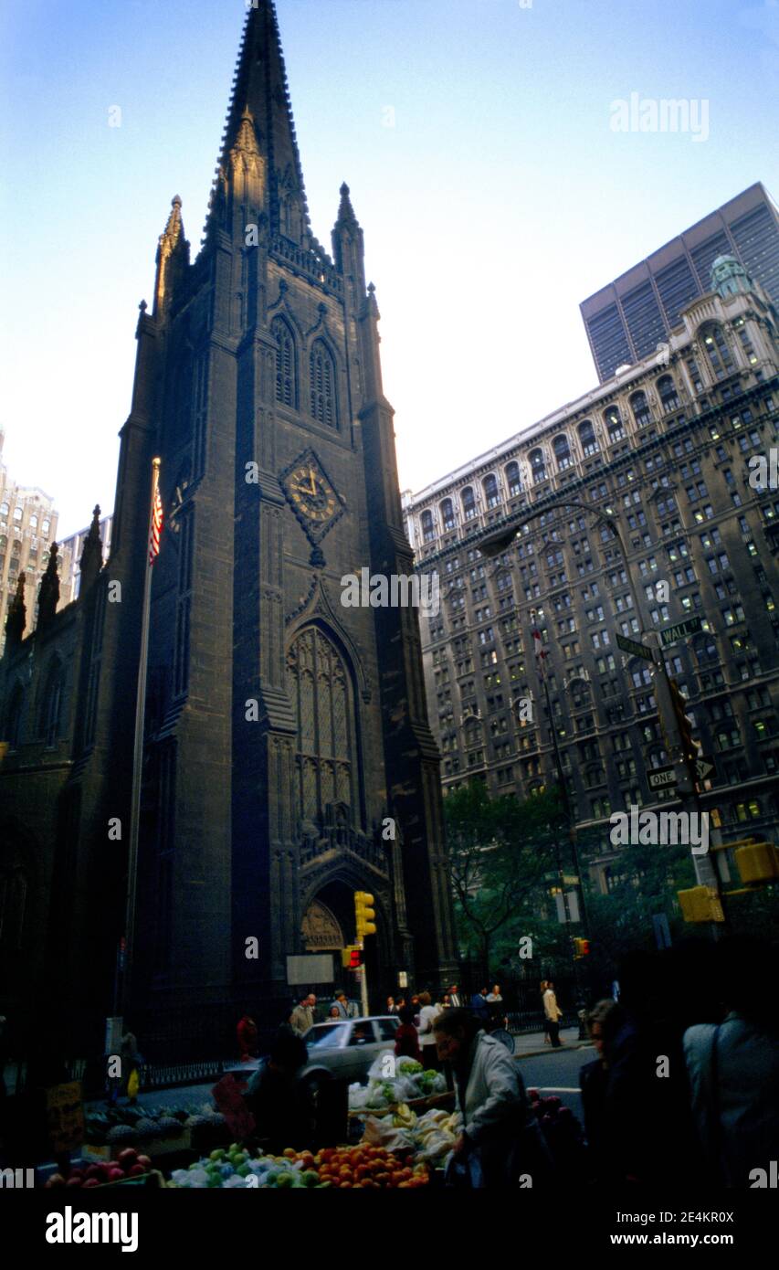 Wall Street New York Etats-unis Trinity Church Banque D'Images