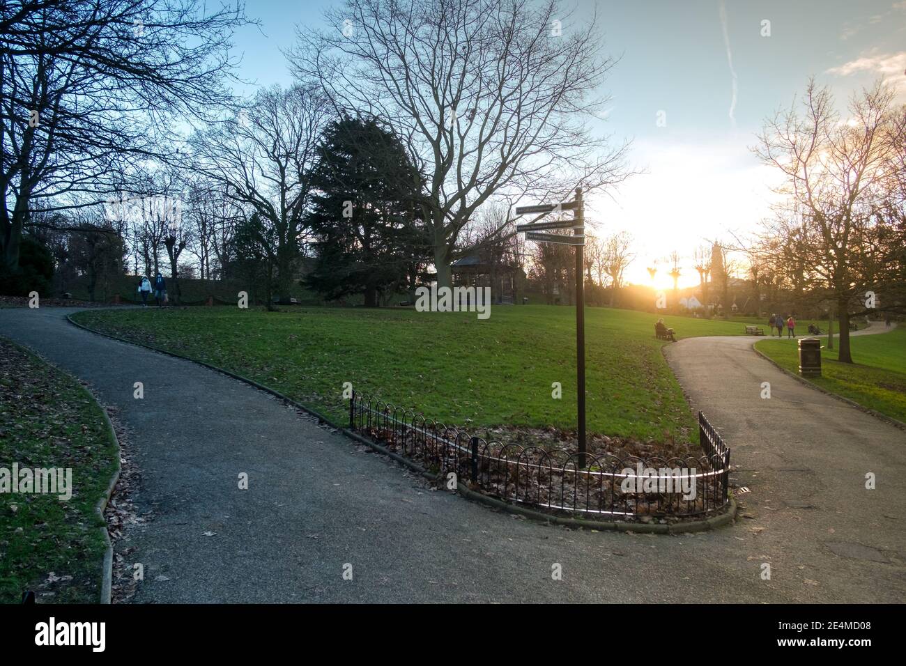 Le parc du château de Colchester est situé au cœur de la ville d'Essex Banque D'Images