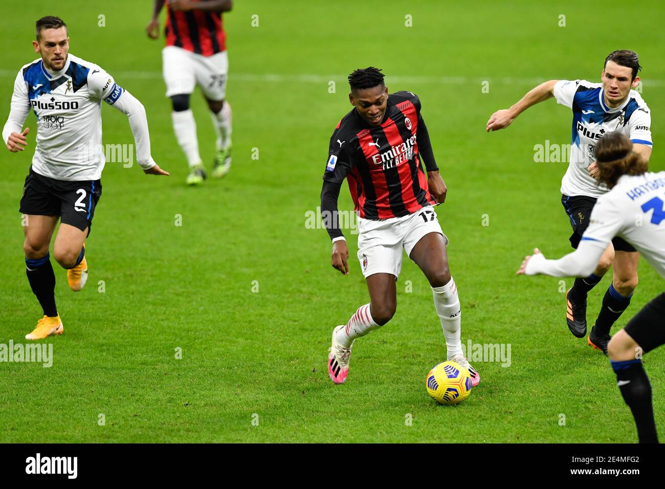 Milan, Italie. 23 janvier 2021. Rafael Leao (17) de l'AC Milan vu dans la série UN match entre l'AC Milan et Atalanta à San Siro à Milan. (Crédit photo : Gonzales photo/Alamy Live News Banque D'Images