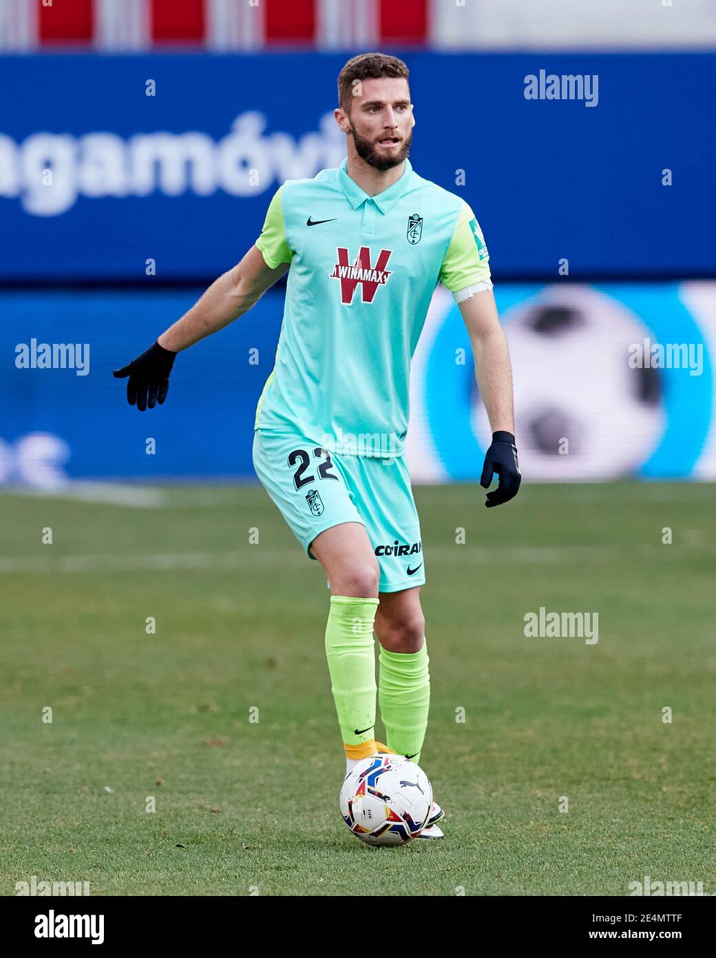 Pampelune, Espagne. 24 janvier 2021. Domingos de Sousa de Grenade CF en action pendant le match de la Liga entre CA Osasuna et Grenade CF a joué au stade El Sadar. Crédit : ion Alcoba/Capturasport/Alay Live News Banque D'Images