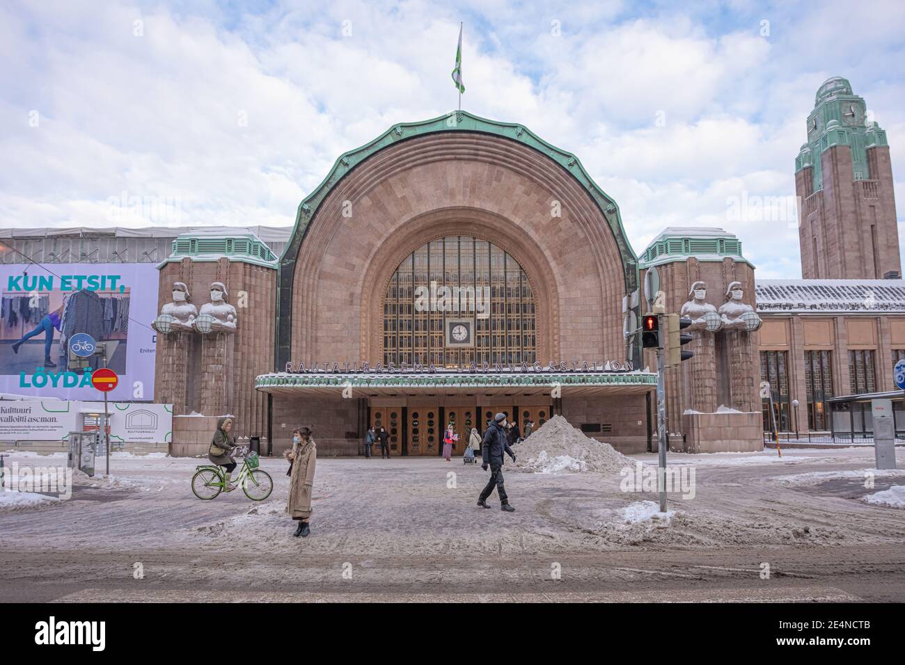 Helsinki. Finlande. 19 janvier 2021 immeuble de la gare ferroviaire. Photo de haute qualité Banque D'Images