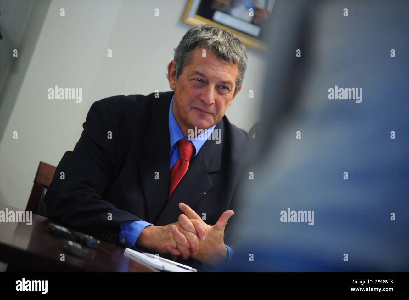 Président de la Fédération française de natation Francis Luyce lors d'une conférence de presse à la Fédération francaise de natation à Paris, France, le 28 janvier 2008. Photo de Christophe Guibbbaud/Cameleon/ABACAPRESS.COM Banque D'Images