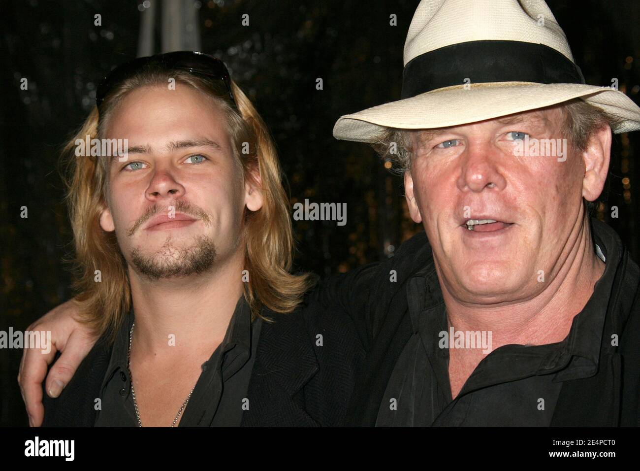 Nick Nolte et son fils Brawley assistent à la première de « The Spiderwick Chronicles » aux Paramount Studios de Los Angeles, CA, Etats-Unis, le 31 janvier 2008. Photo de Baxter/ABACAPRESS.COM Banque D'Images