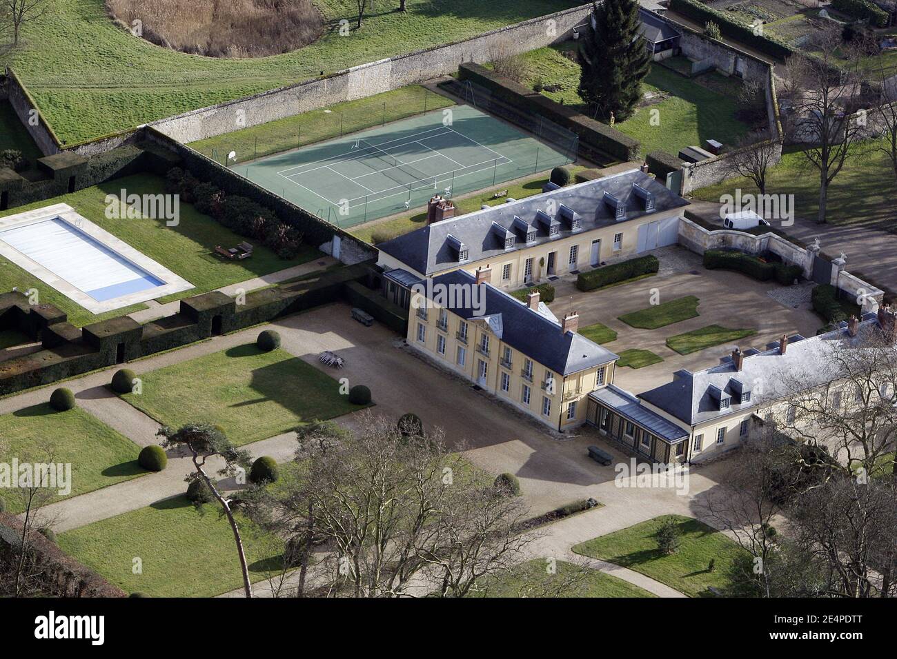 Residence De La Lanterne A Versailles Vues aériennes de la Résidence la Lanterne, prises le jour du mariage du  président Nicolas Sarkozy et de Carla Bruni, le 2 février 2008. Photo de  Thierry Orban/ABACAPRESS.COM Photo Stock - Alamy