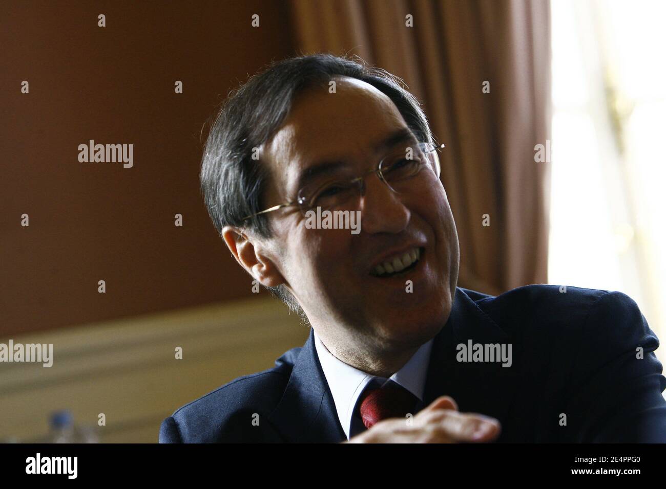 EXCLUSIF - Claude Guant, secrétaire général de l'Elysée dans son bureau, à Paris, France, le 2008 janvier. Photo par Elodie Gregoire/ABACAPRESS.COM Banque D'Images