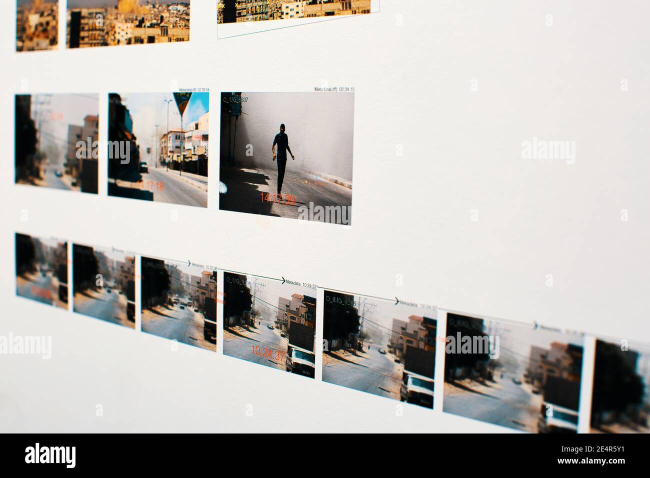 GRANDE-BRETAGNE / Angleterre / Londres / Forensic Architecture/ l'analyse des images des frappes aériennes, sous différentes perspectives. Banque D'Images