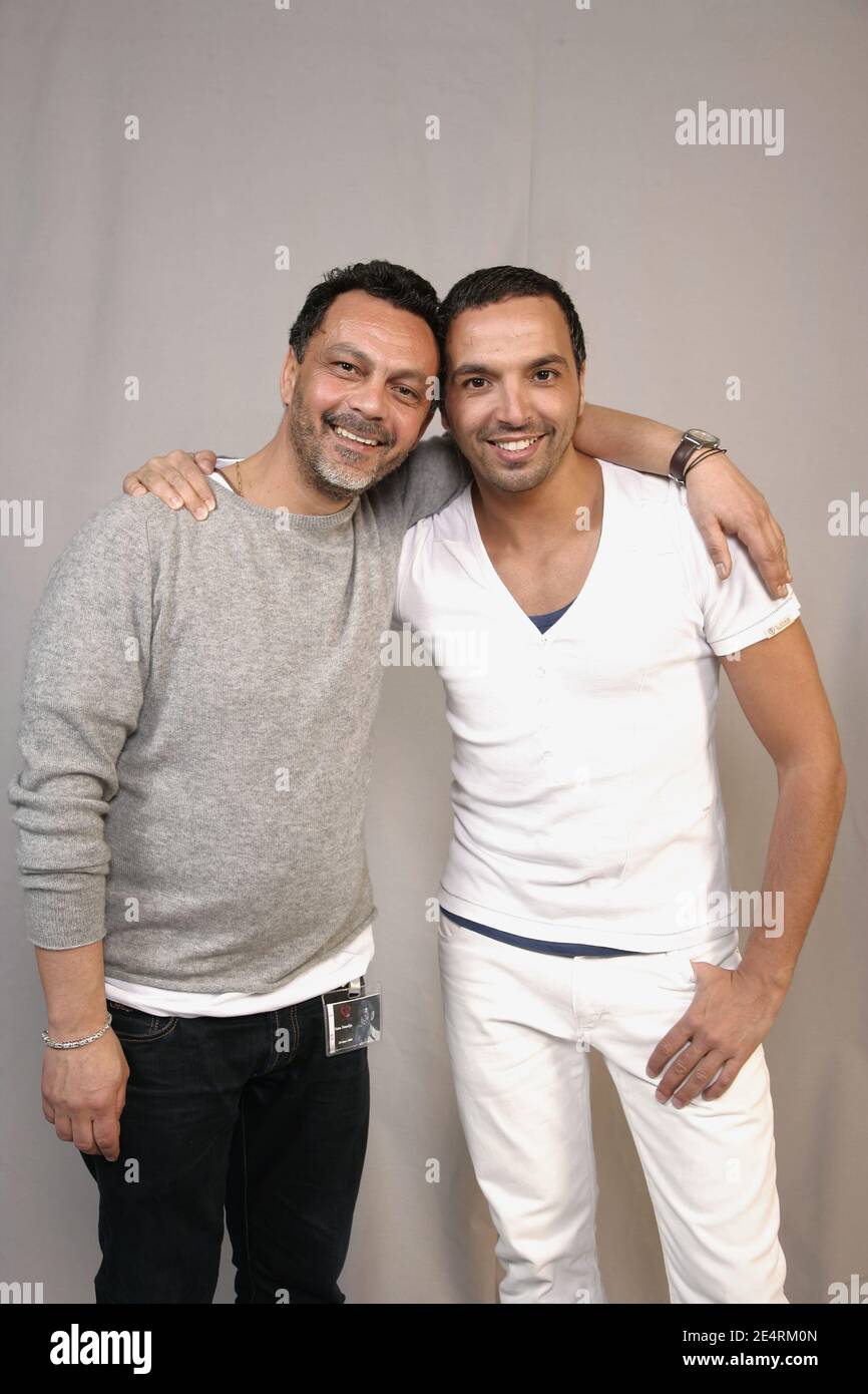 EXCLUSIF - Sam Smadja et Kamel Ouali posent au Gala de la lutte contre le  sida en l'honneur de Serge Gainsbourg, musicien français, au Grimaldi Forum  à Monte-Carlo, Monaco, le 20 mars