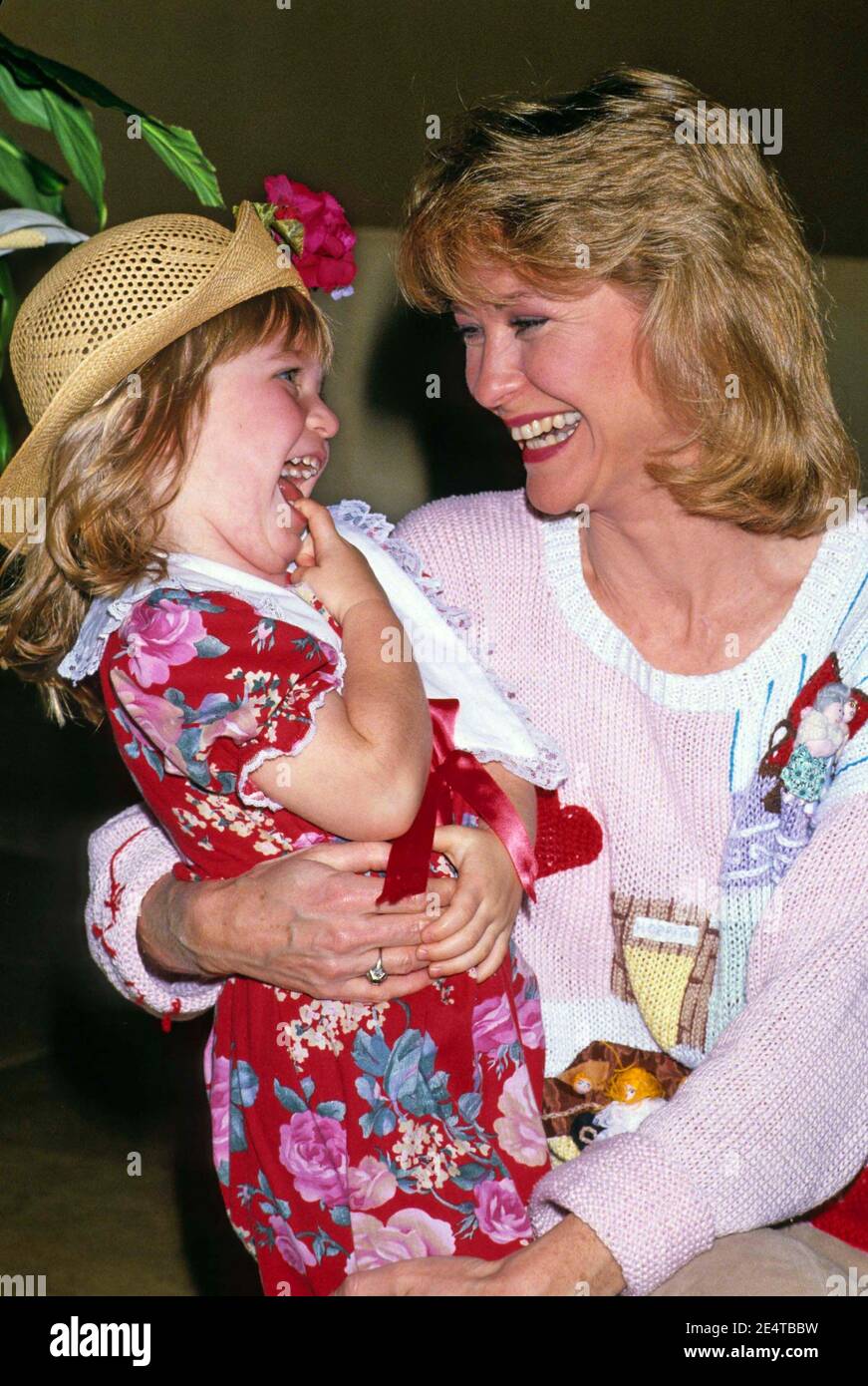 Dee Wallace et Gabrielle Stone (fille de Dee Wallace) crédit: Ralph Dominguez/MediaPunch Banque D'Images