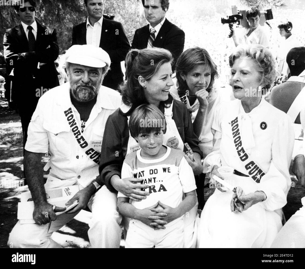 John Astin, Patty Duke, Mackenzie Duke, Carrie Fisher et Betty Ford 8/25/1981 crédit: Ralph Dominguez/MediaPunch Banque D'Images