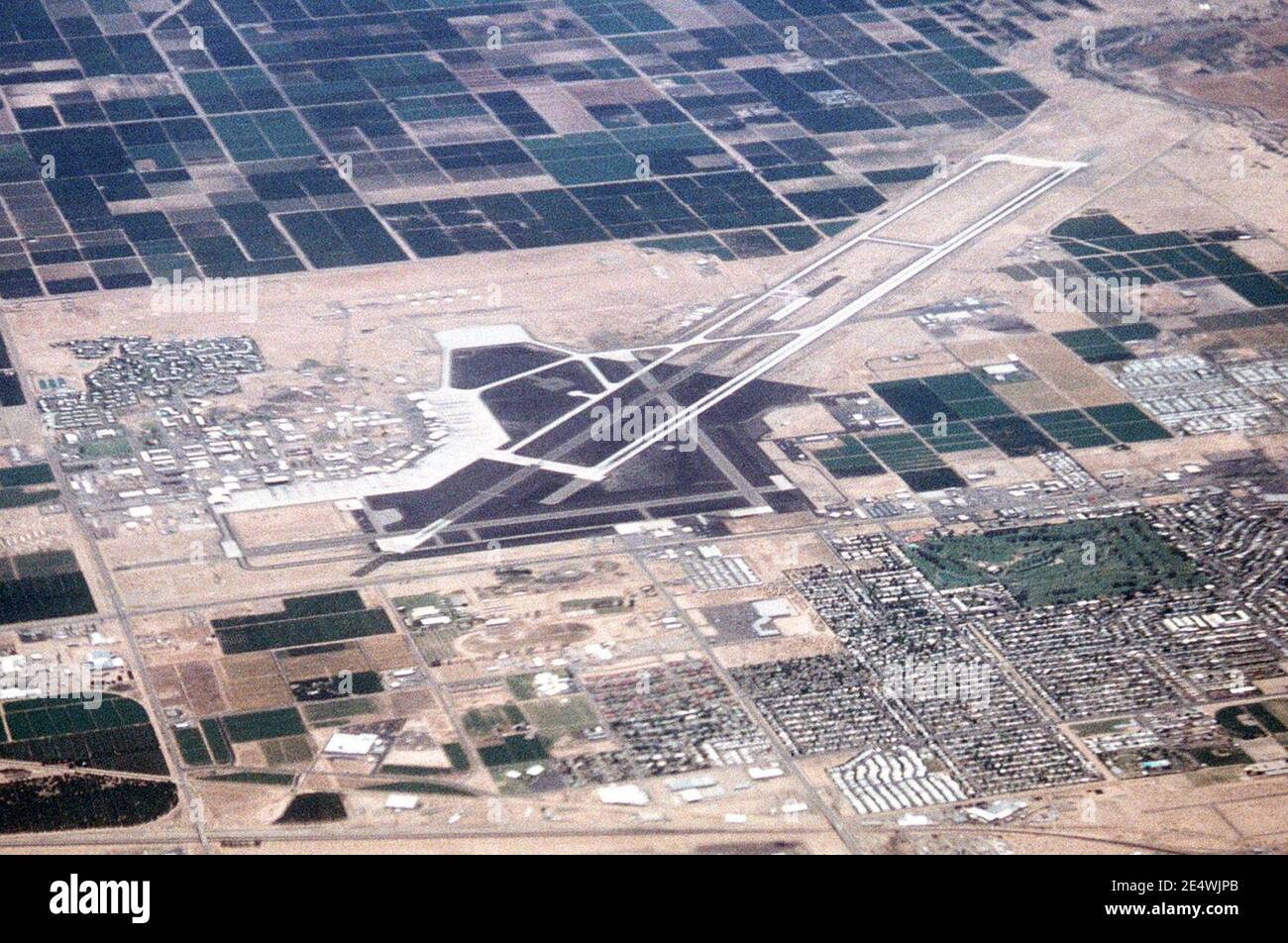 MCAS Yuma vue aérienne 1992. Banque D'Images