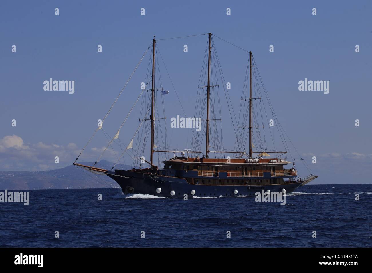 Bateau de croisière Galileo arrivant dans le port de Syros, Grèce Cyclades Banque D'Images