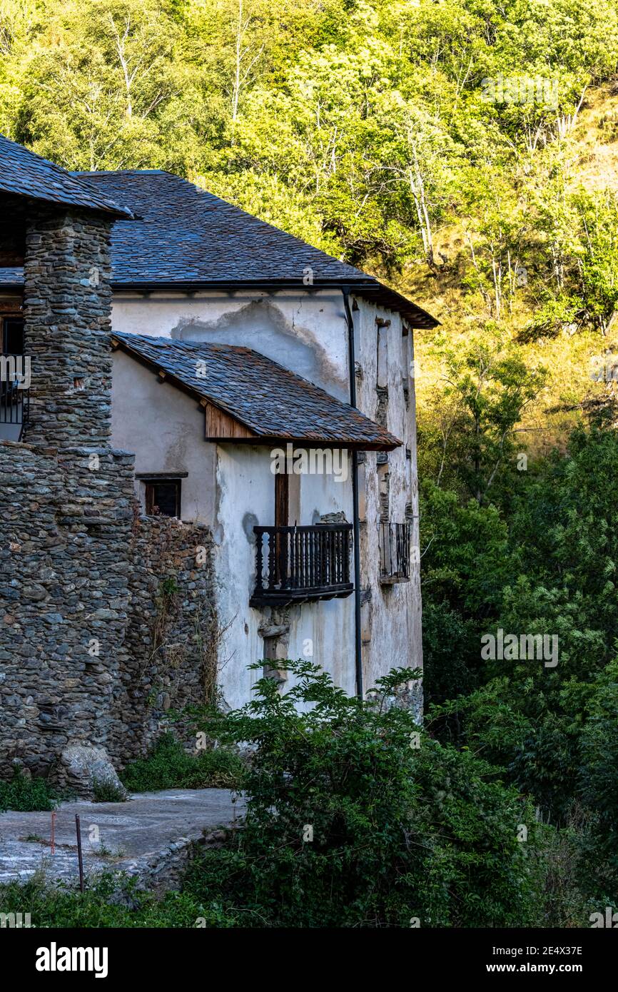 Berros Sobira, village habité de Pallars Sobira, Pyrénées catalanes, Catalogne, Espagne. Banque D'Images