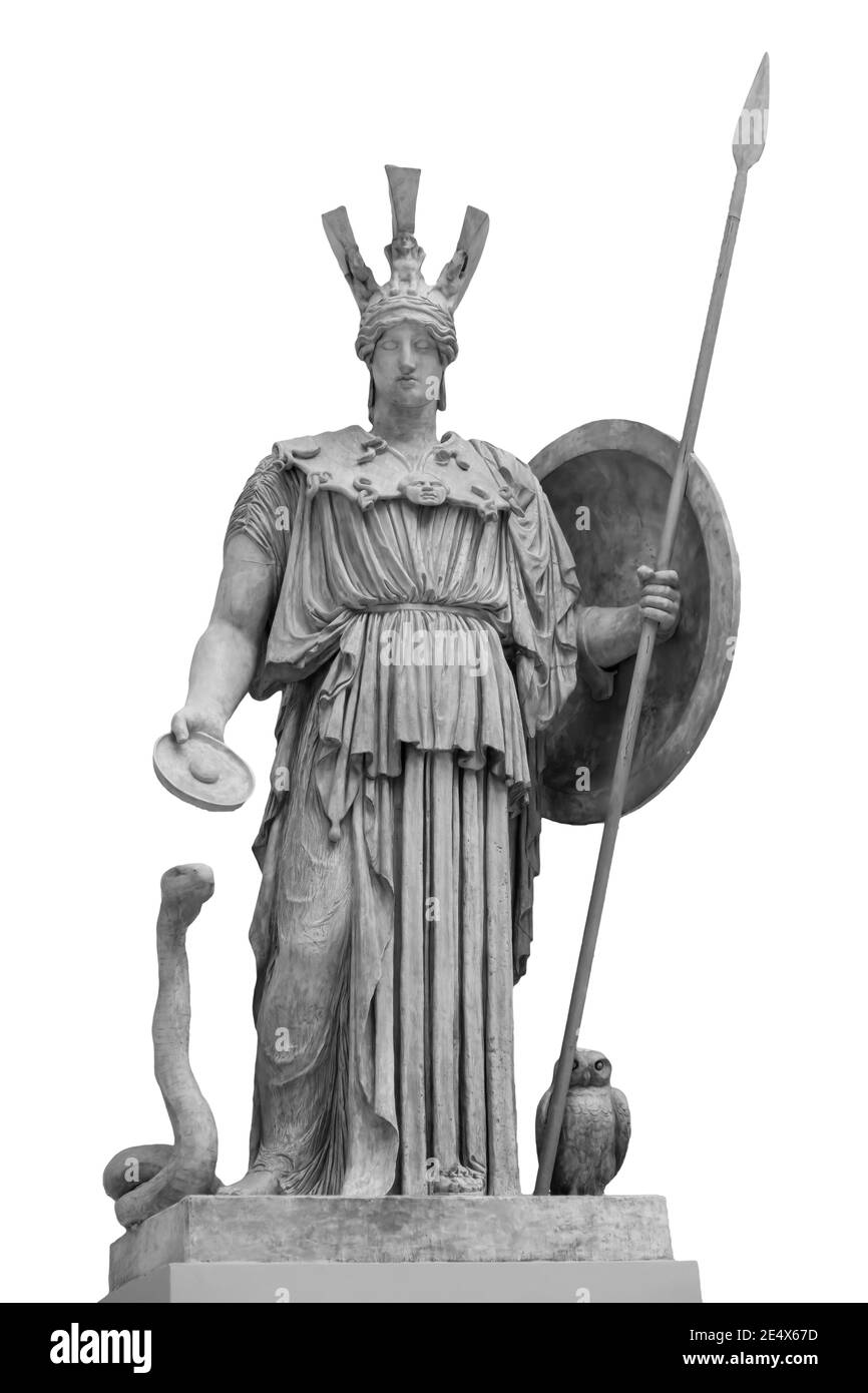Ancienne statue grecque romaine de la déesse Athéna dieu de la sagesse et des arts sculpture historique isolée sur blanc. Femme de marbre en sculpture sur casque Banque D'Images