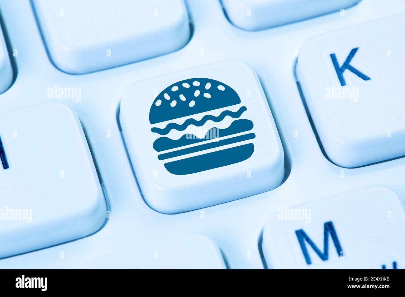 Livraison à domicile ordinateur hamburger fast food commande en ligne clavier de commande livrer Banque D'Images