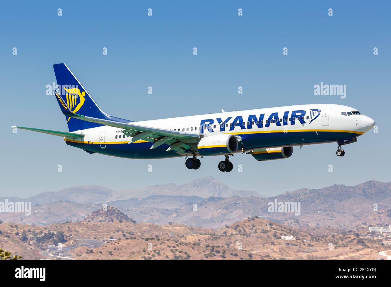 Malaga, Espagne – 28 juillet 2018 : avion Ryanair Boeing B737-800 à l'aéroport de Malaga (AGP) en Espagne. Boeing est un fabricant d'avions américain Banque D'Images