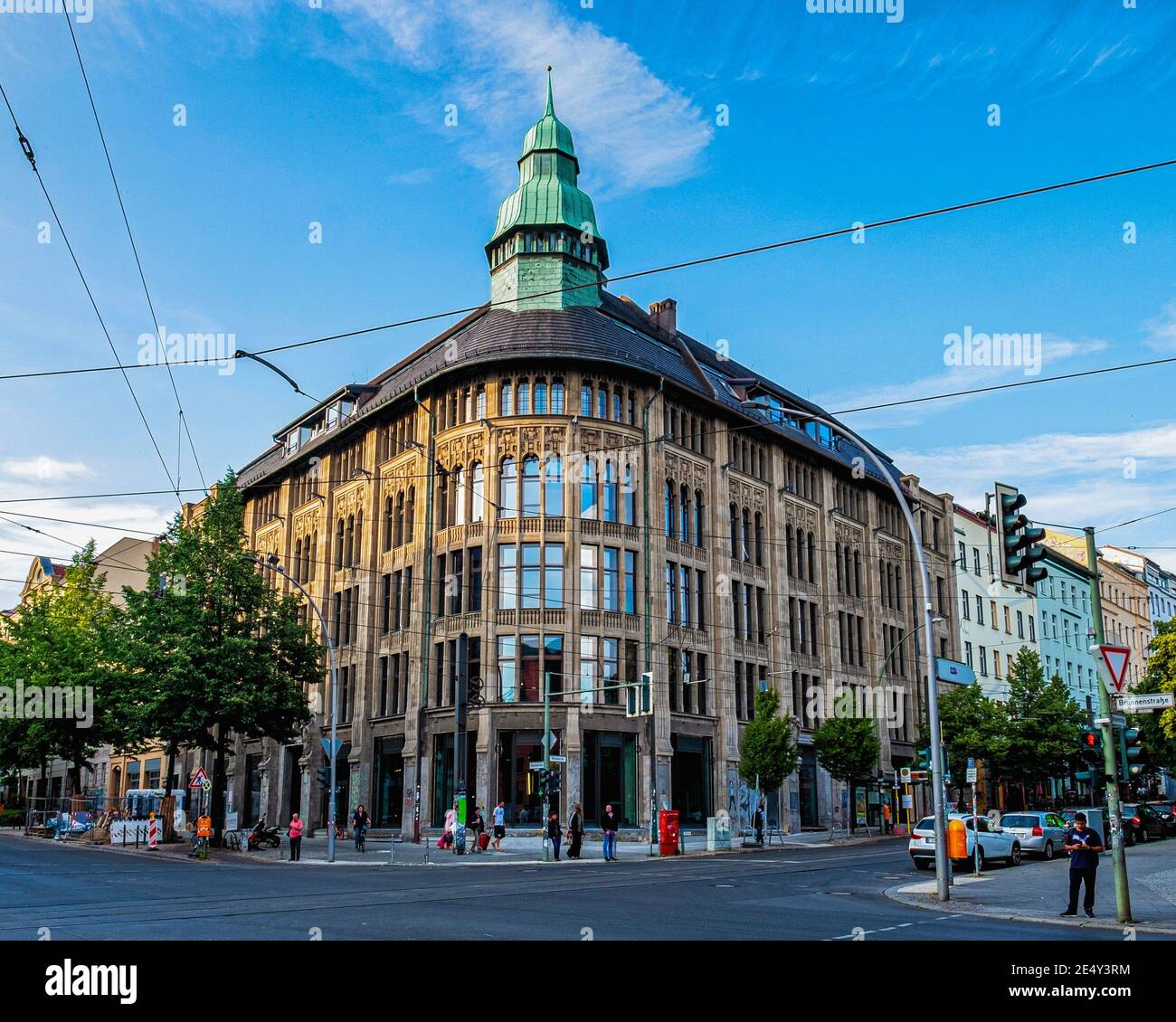 Ancien Grand magasin Jandorf. Bâtiment du début du 20ème siècle historique désormais la Daimler-Benz joint venture "partager" dans Mitte-Berlin maintenant. Banque D'Images