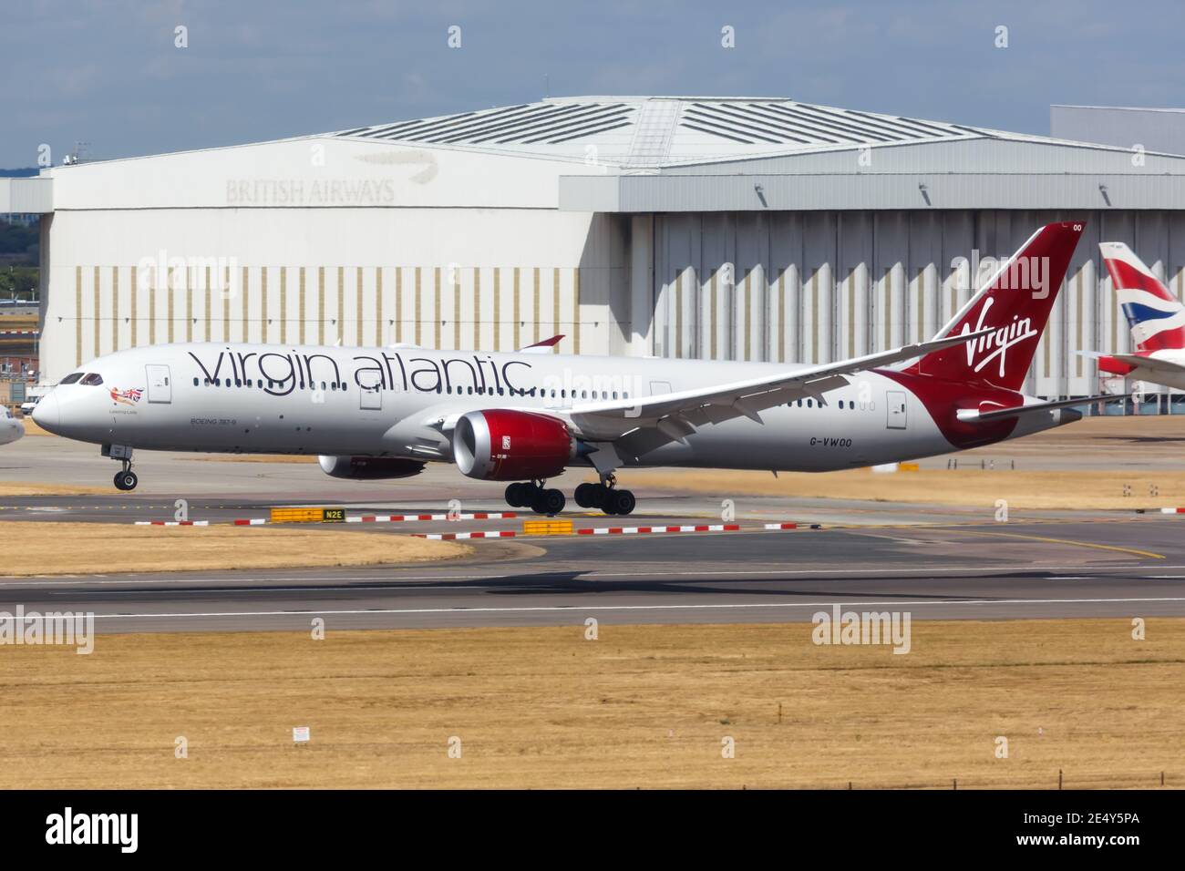 Londres, Royaume-Uni - 31 juillet 2018 : avion Dreamliner Virgin Atlantic Boeing 787 à l'aéroport de Londres Heathrow (LHR) au Royaume-Uni. Banque D'Images