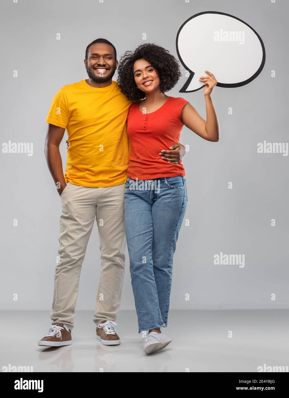 couple afro-américain avec bulle de discours vide Banque D'Images