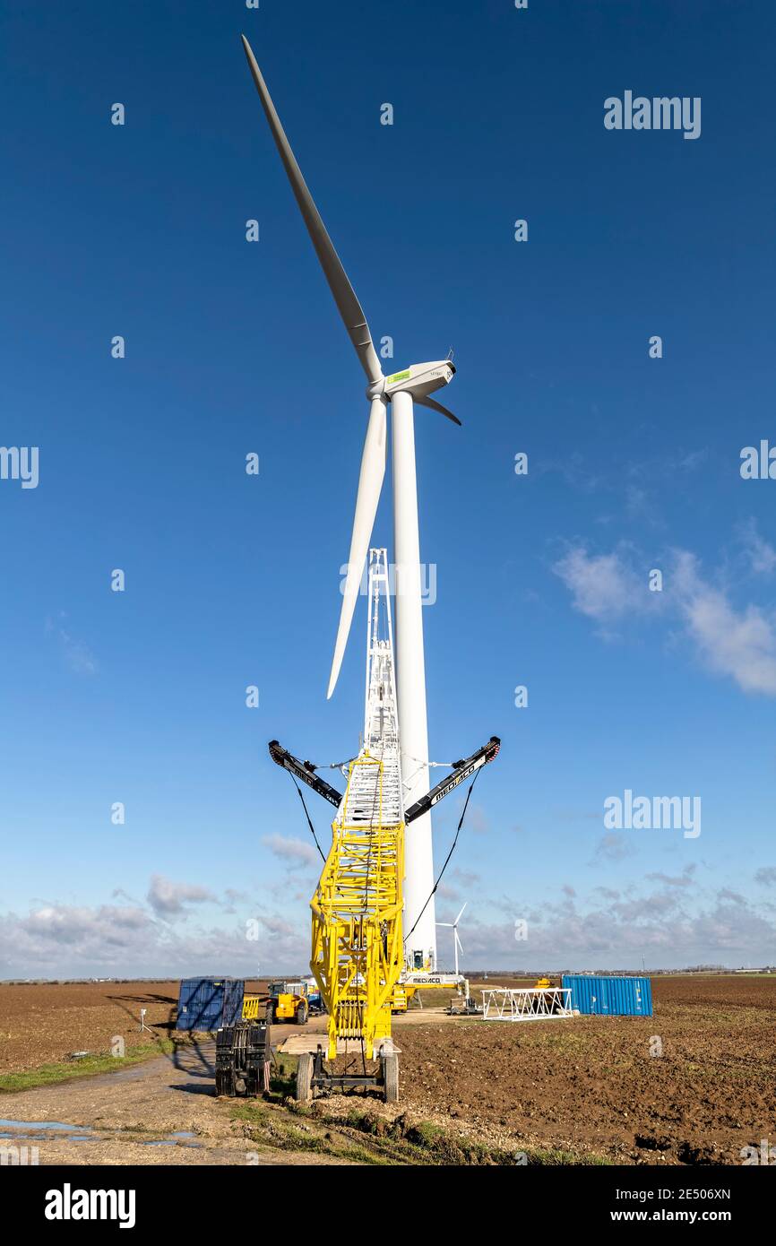 Beauce, France. 25 janvier 2021. Opération d'entretien sur une éolienne le 25 janvier 2021. Banque D'Images