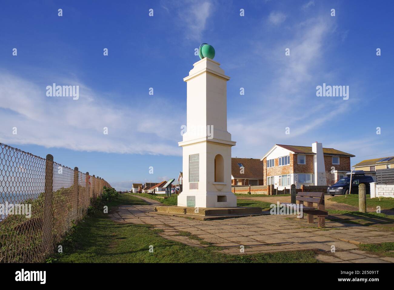 Meridian Monument (George V Memorial) à Peacehaven (East Sussex) - point de départ du Greenwich Meridian Trail Banque D'Images