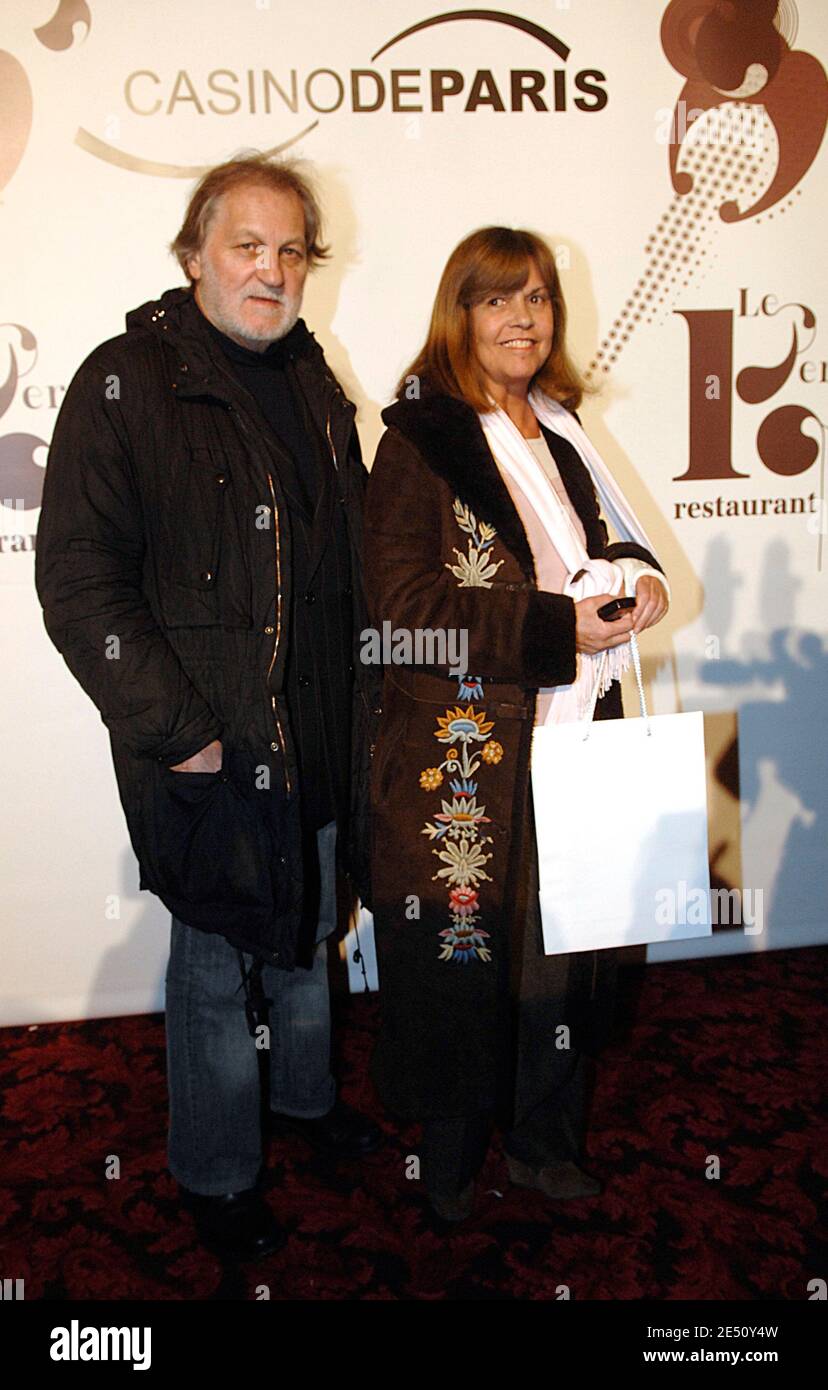 Chantal Goya et son mari Jean-Jacques Debout assistent à la fête pour célébrer le nouveau restaurant « le Perroquet » au Casino de Paris le 7 avril 2008. Photo de Giancarlo Gorassini/ABACAPRESS.COM Banque D'Images