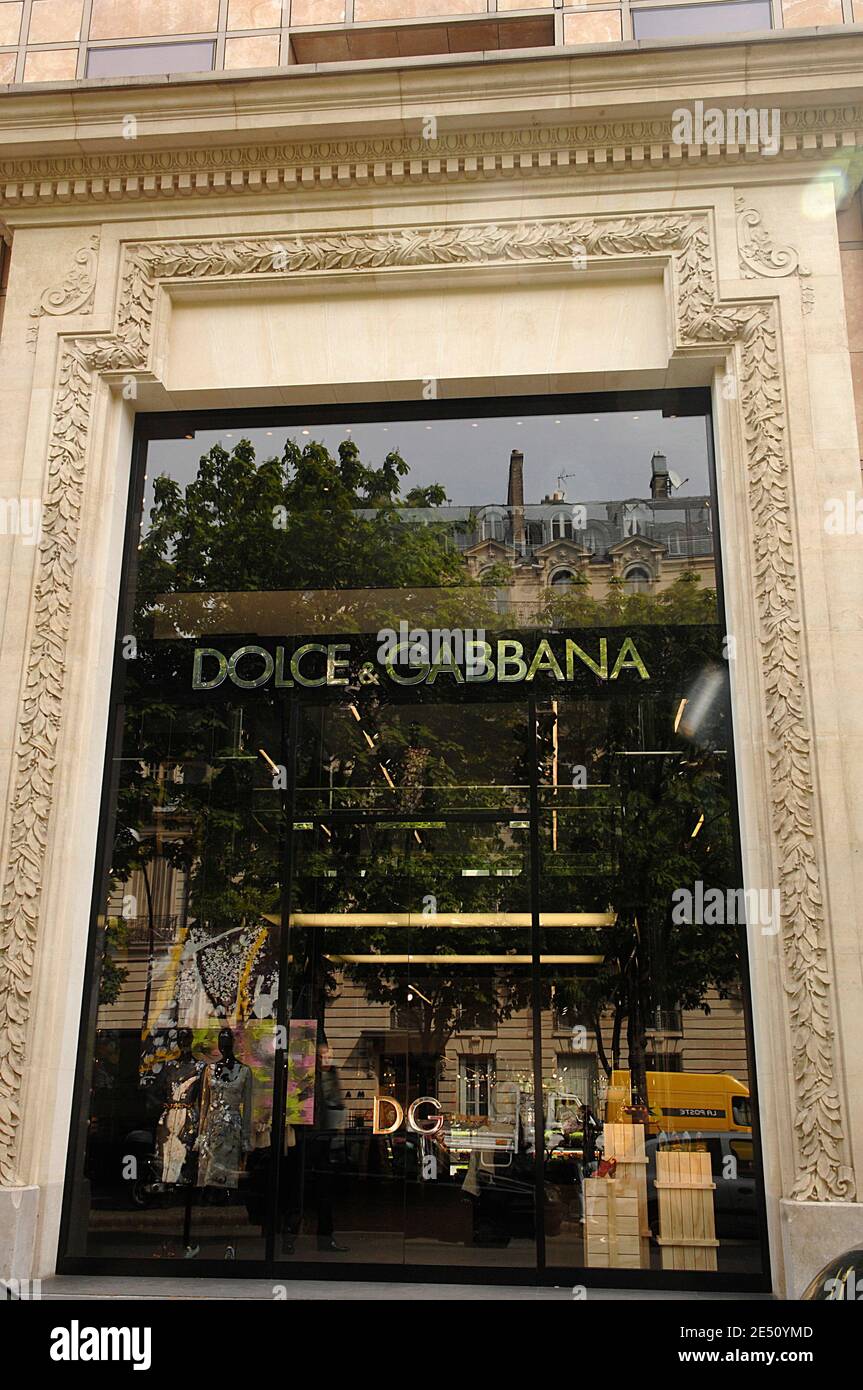 Magasin Dolce & Gabbana Avenue Montaigne à Paris, France, le 17 avril 2008. Photo de Giancarlo Gorassini/ABACAPRESS.COM Banque D'Images