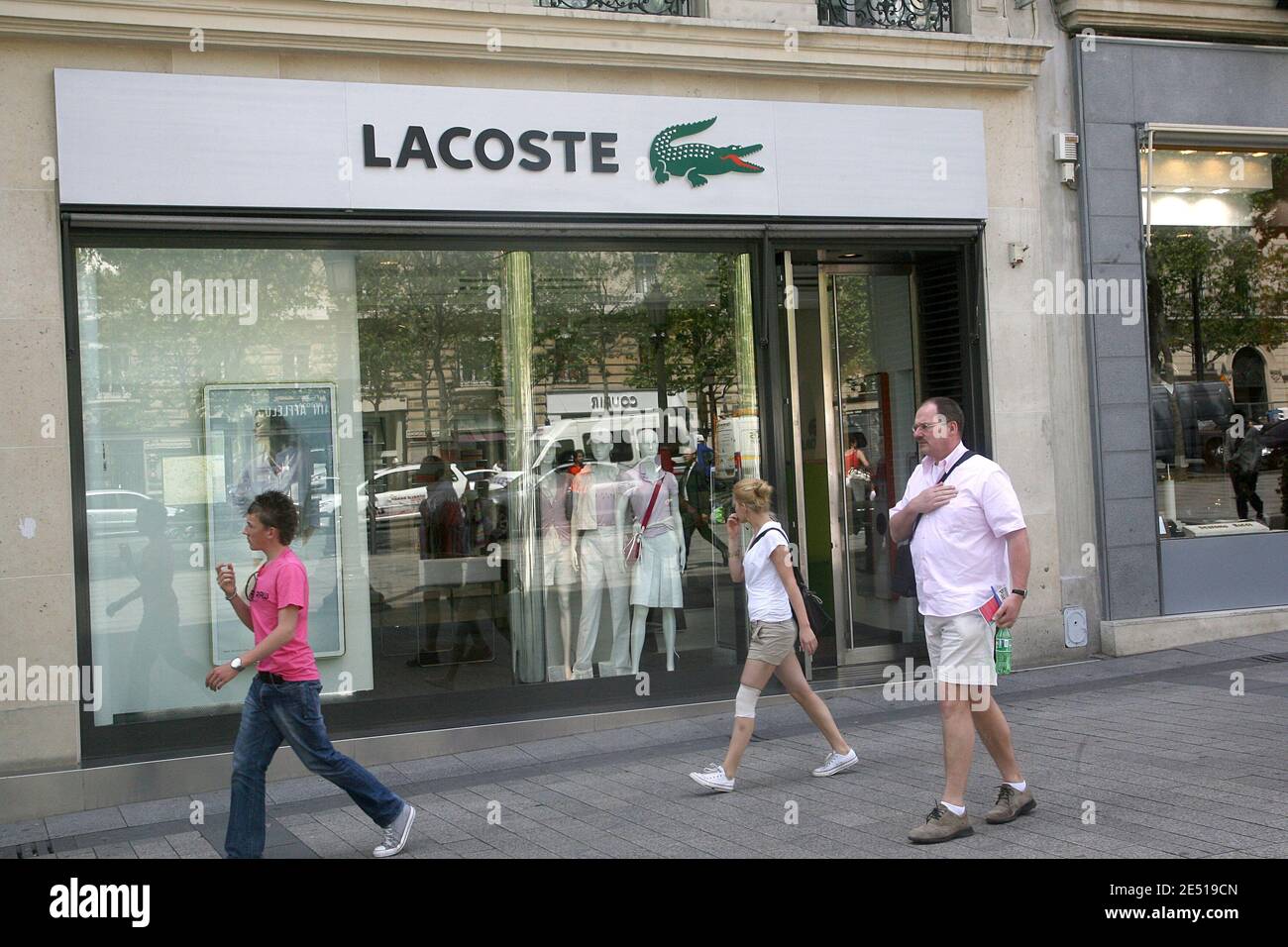 boutique lacoste paris