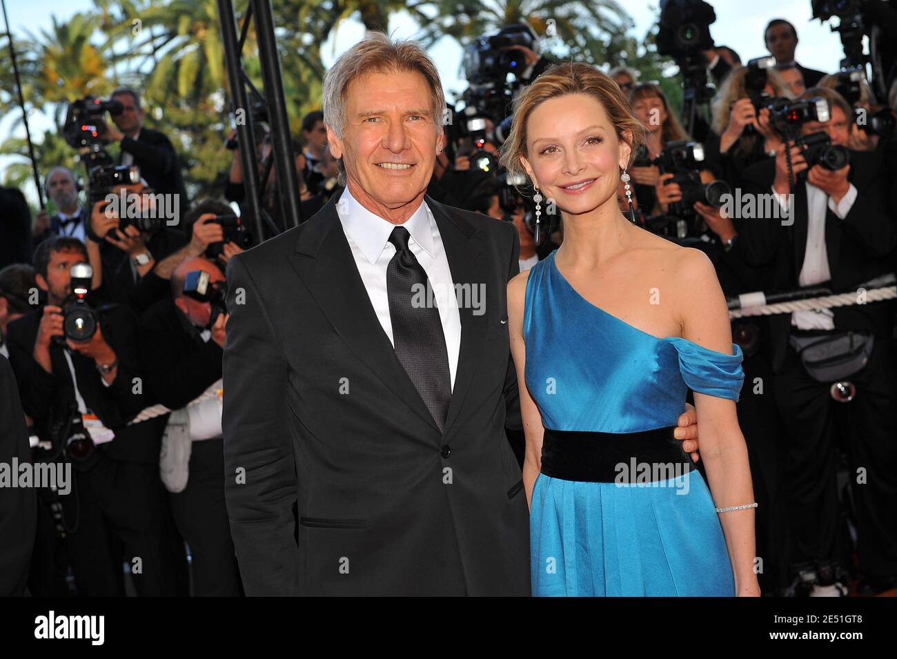 Harrison Ford et Calista Flockhart arrivent au Palais des Festivals à Cannes, France, le 18 mai 2008, pour la projection de l'Indiana Jones de Steven Spielberg et du Royaume du Crystal Skull présentés hors compétition au 61ème Festival de Cannes. Photo de Hahn-Nebinger-Orban/ABACAPRESS.COM Banque D'Images