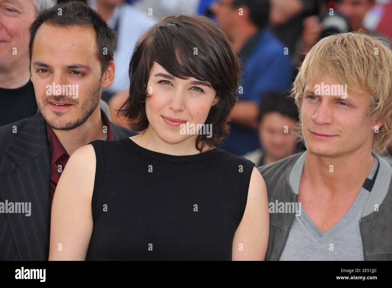 (G-D) l'acteur Fabrizio Rongione, l'actrice Arta Dobroshi et l'acteur Jeremie Renier assistent à la séance photo « le Silence de Lorna » au Palais des Festivals lors du 61e Festival international du film de Cannes le 19 mai 2008 à Cannes, en France. Photo de Hahn-Nebinger-Orban/ABACAPRESS.COM Banque D'Images