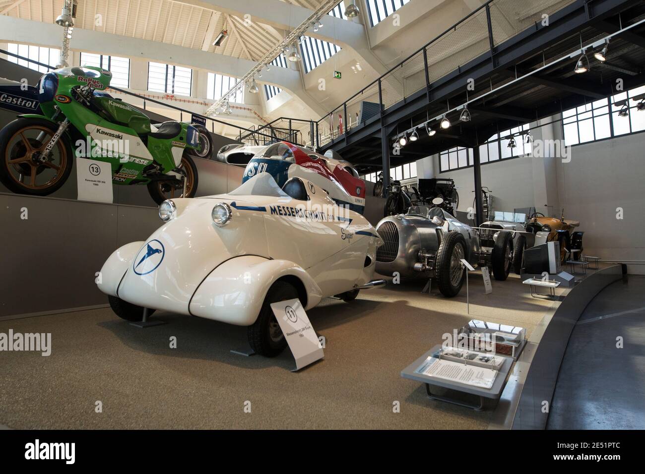 Un Messerschmitt KR200 Super Bubble car (Kabinenroller) de 1955 au Deutsches Museum Verkehrszentrum (centre de transport) à Munich, en Allemagne. Banque D'Images