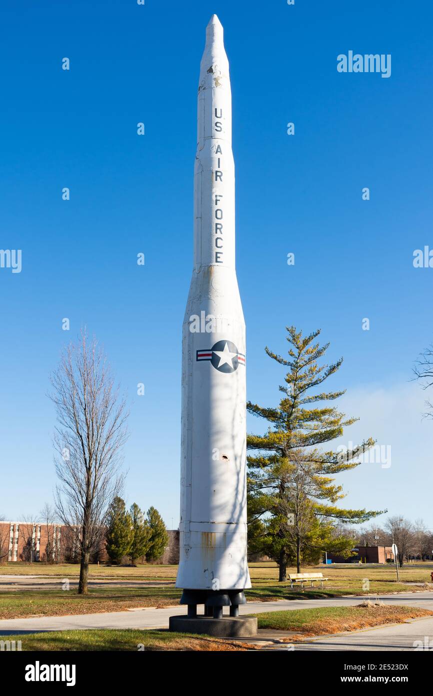 Ancien missile à la base aérienne désaffectée dans les zones rurales de l'Illinois. Banque D'Images