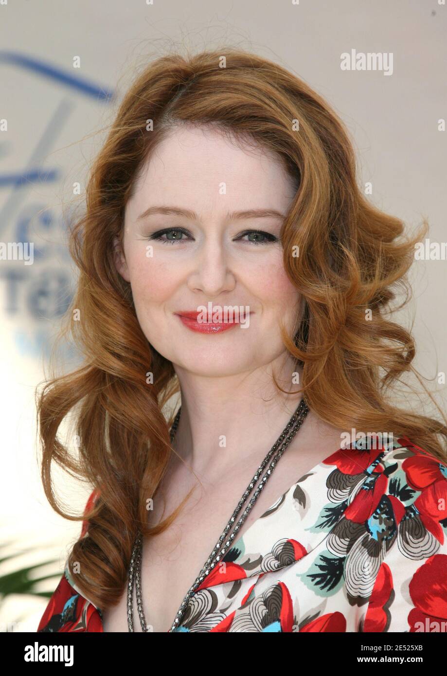 Miranda Otto, de l'émission de télévision américaine « Cashmere Mafia », pose pour des photos lors du 48e Festival de télévision de Monte-Carlo, qui s'est tenu au forum Grimaldi à Monaco, le 11 juin 2008. Photo de Denis Guignebourg/ABACAPRESS.COM Banque D'Images
