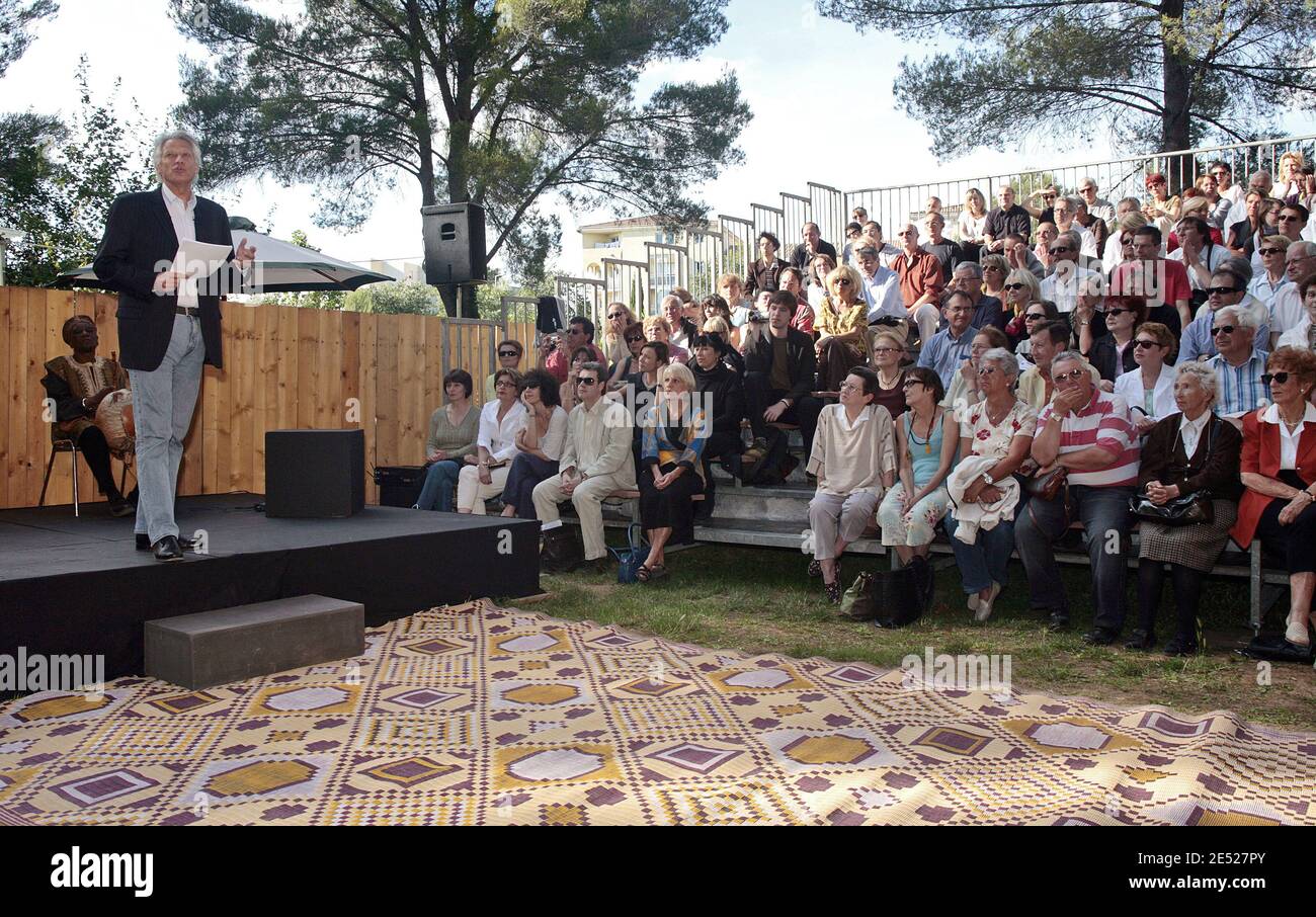 Le 14 juin 2008, l'ancien Premier ministre Dominique de Villepin donne des conférences sur ses poèmes favoris dans le cadre du Printemps des Comediens à Montpellier, France. Photo de Pascal Parrot/ABACAPRESS.COM Banque D'Images