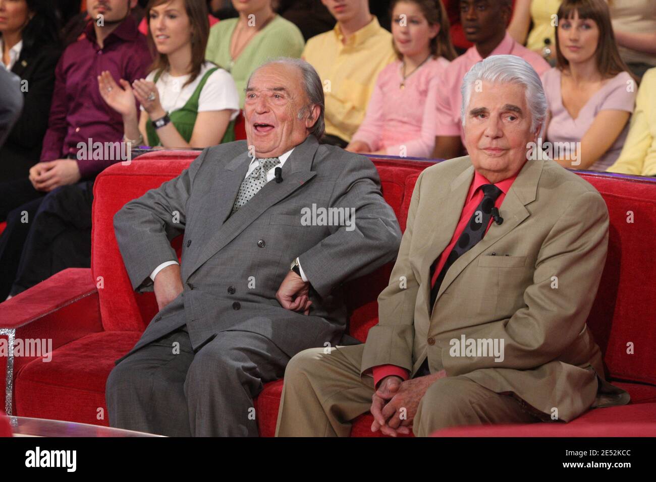 Roger Pierre et Jean-Marc Thibault lors de l'enregistrement de l'émission Dimanche a Paris, France, le 30 avril 2008. Photo Max Colin/ABACAPRESS.COM Banque D'Images