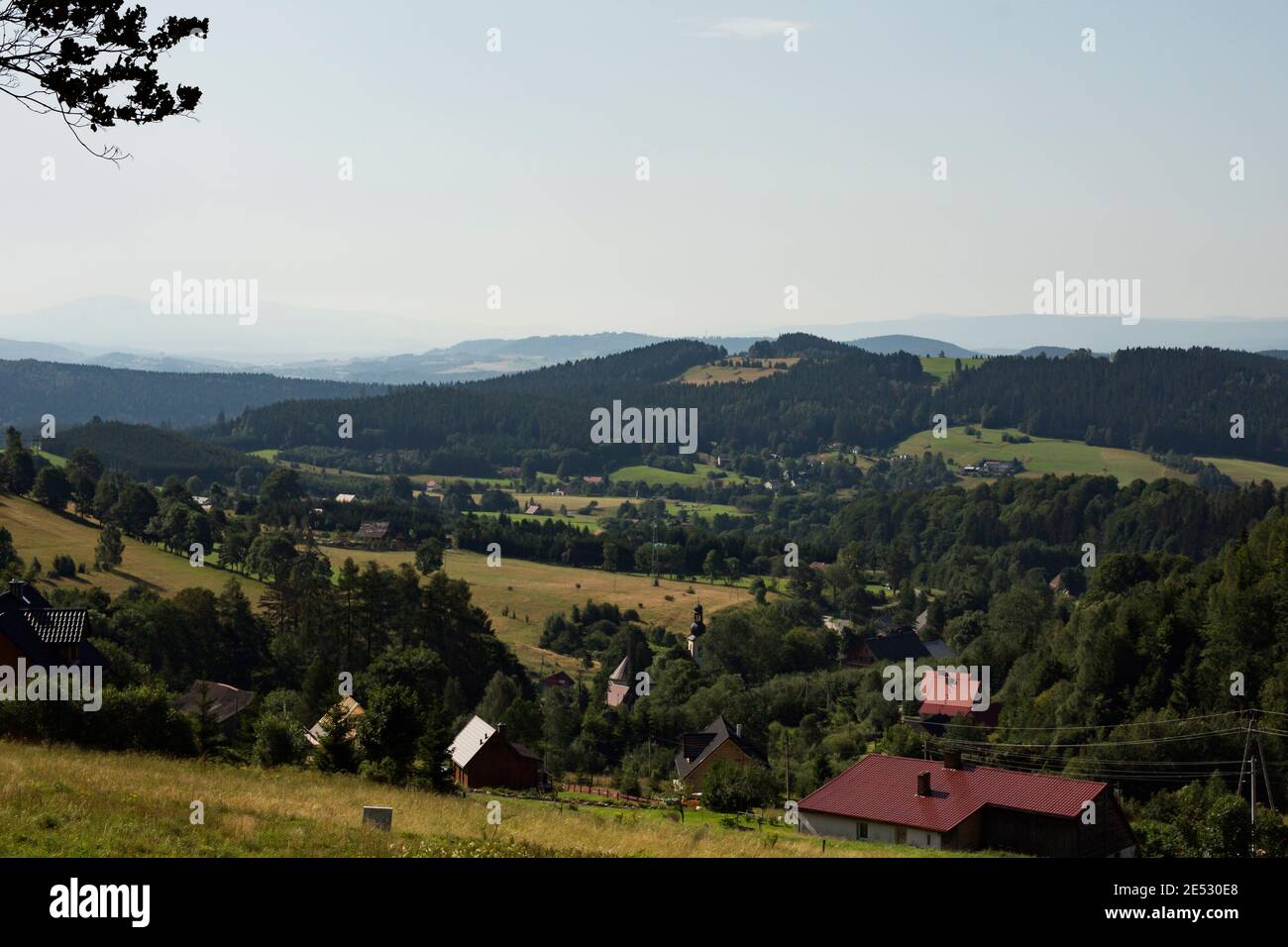 Un paysage rural dans les montagnes des Carpates extérieures près d'Olomouc en Moravie, en Tchéquie. Banque D'Images