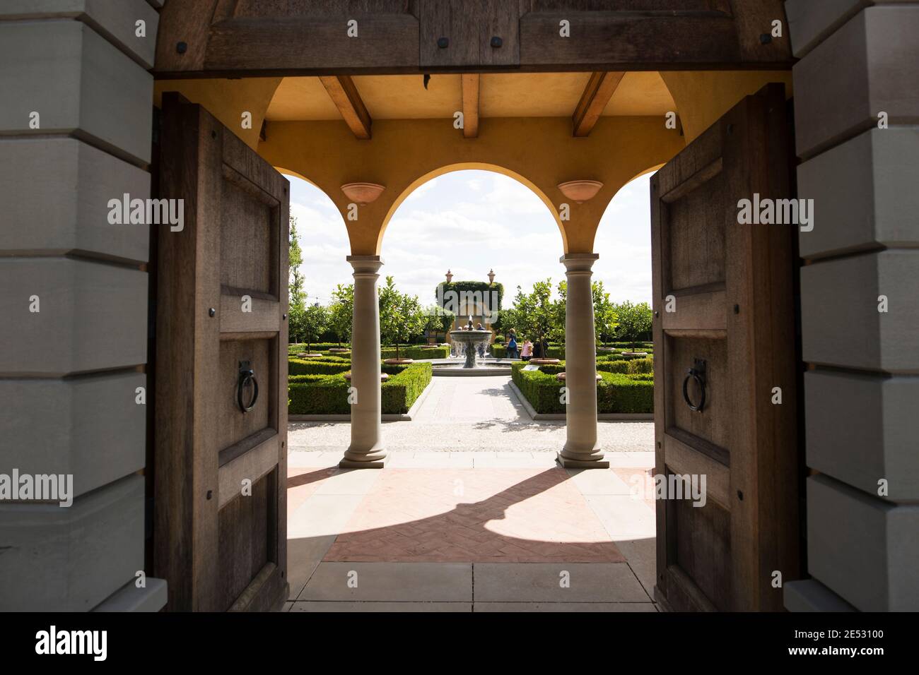 Vue sur le jardin de la Renaissance italienne au Gaerten der Welt (jardins du monde) à Marzahn, Berlin, Allemagne. Banque D'Images