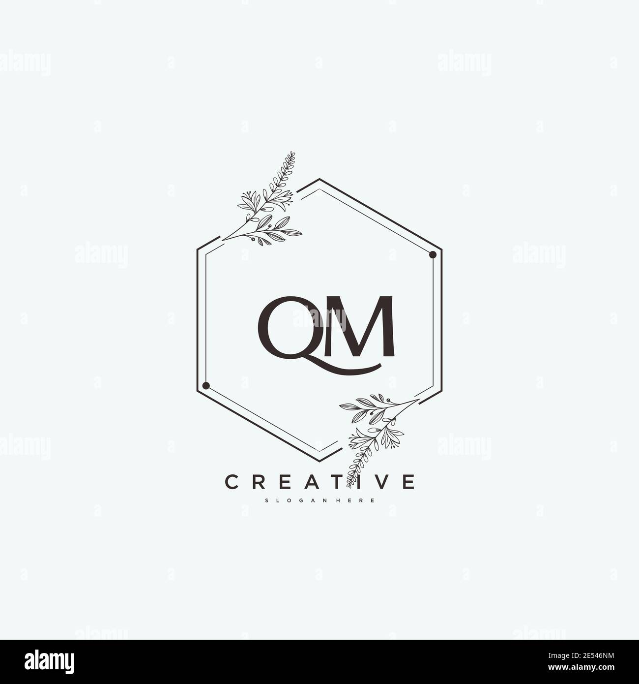 QM Beauty vector logo initial art, écriture logo de la signature initiale, mariage, mode, bijoux, boutique, floral et botanique avec la température créative Illustration de Vecteur