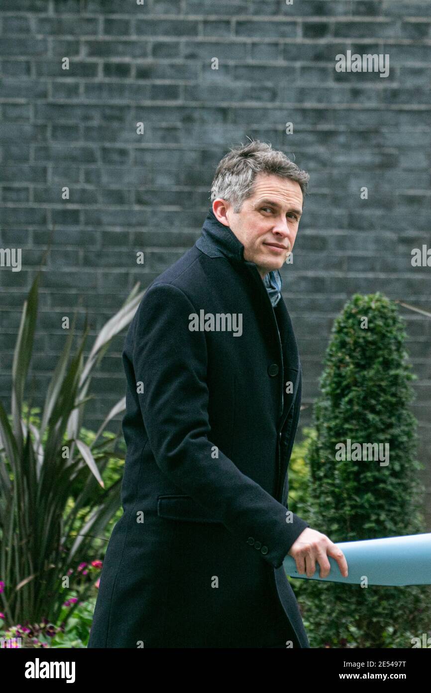 WESTMINSTER LONDRES, ROYAUME-UNI 26 JANVIER 2021. Gavin Williamson, secrétaire d'État à l'éducation et député de South Staffordshire, quittant le 10 Downing Street. Le gouvernement est sous pression pour établir un calendrier de réouverture des écoles primaires anglaises et ne devrait pas commencer à rouvrir avant le mois d'avril au moins. Credit: amer ghazzal / Alamy Live News Banque D'Images