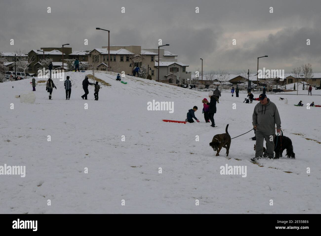 Las Vegas NV, États-Unis. 26 janvier 2021. Chutes de neige inhabituelles dans le nord-ouest de Las Vegas, Nevada, le 26 janvier 2021. Crédit : Dee CEE carter/Media Punch/Alay Live News Banque D'Images