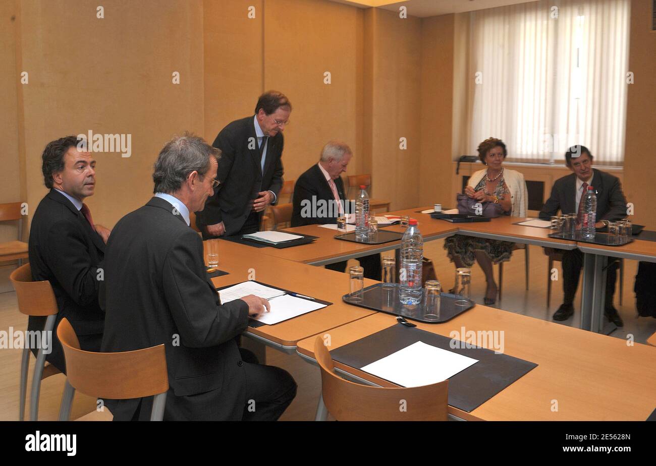 Luc Chatel, Herve Novelli et Jean-Pierre Jouyet lors d'une réunion de la Commission des États-Unis à Paris, en France, le 01 juillet 2008. Photo de Giancarlo Gorassini/ABACAPRESS.COM Banque D'Images