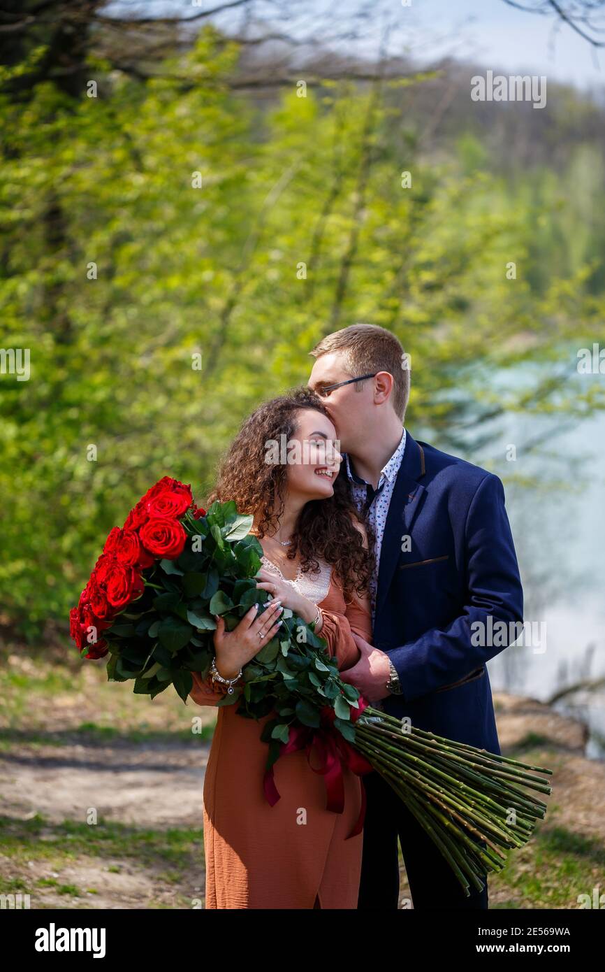 jeune femme rencontre jeune fille