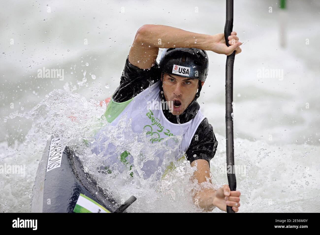 Le 3 août 2008, Scott Parsons, des États-Unis, participe à la qualification  de slalom masculin en canoë-kayak lors de la XXIXe journée des Jeux  Olympiques de 11 au parc olympique d'aviron-canoë de