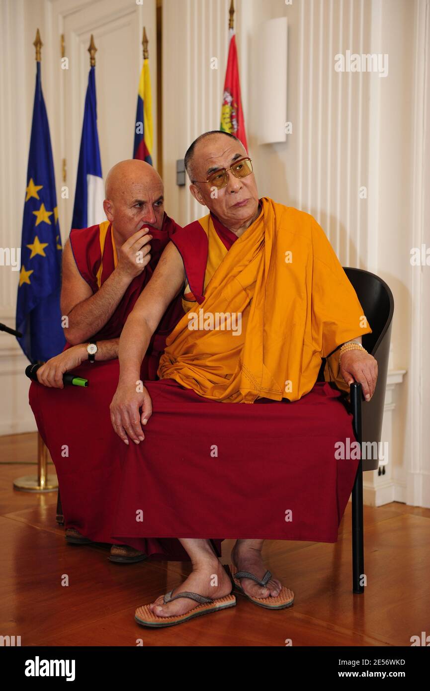 rencontre avec homme bouddhiste