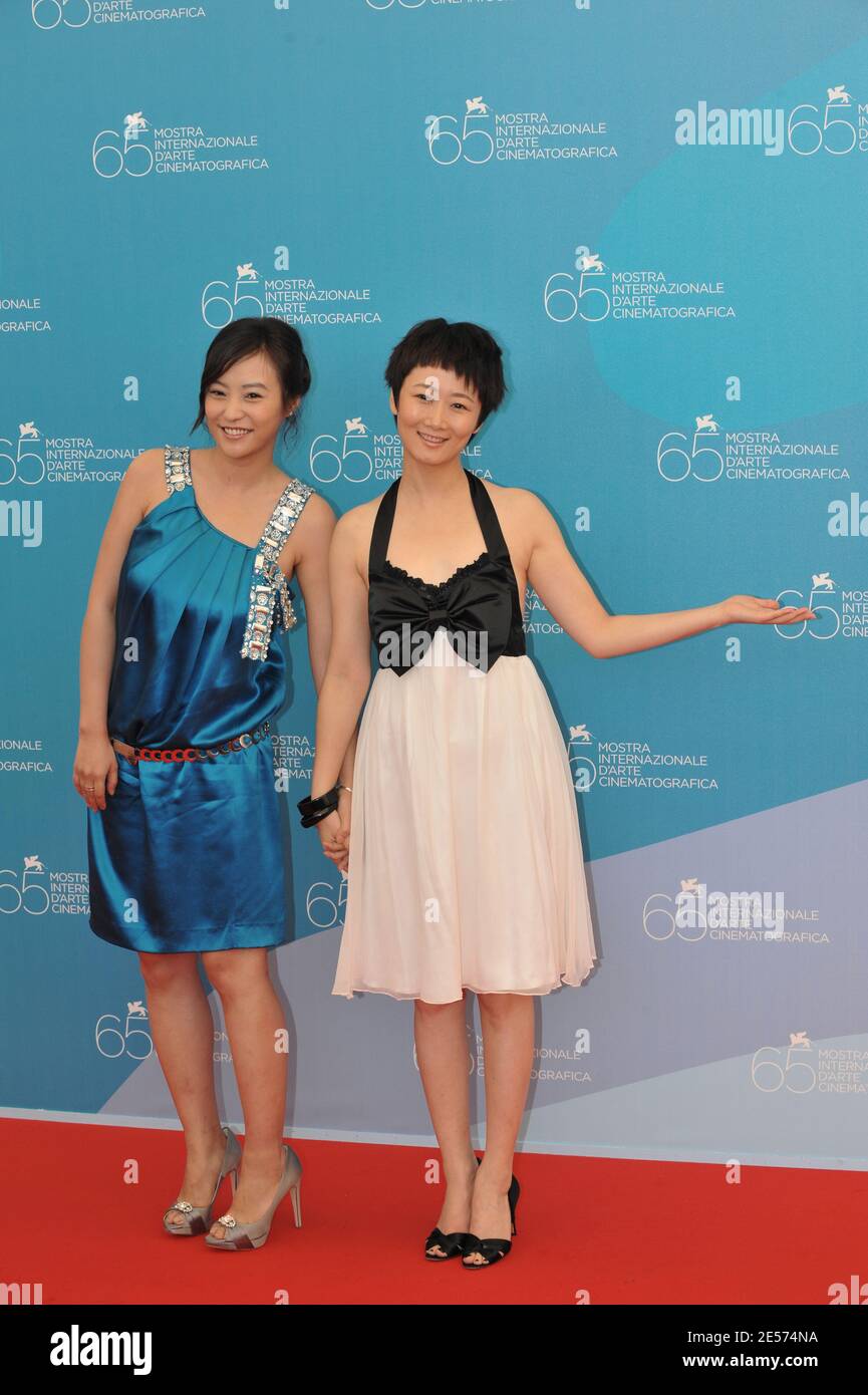 (R-L) Guo Xiaodong, l'actrice Zhao Tao, la réalisatrice Jia Zhang-Ke et l'actrice Hao Lei assistent à la séance photo Cry Me A River qui s'est tenue à la Piazzale del Casino, dans le cadre du 65e Festival du film de Venise qui s'est tenu à Venise, en Italie, le 29 août 2008. Photo de Thierry Orban/ABACAPRESS.COM Banque D'Images