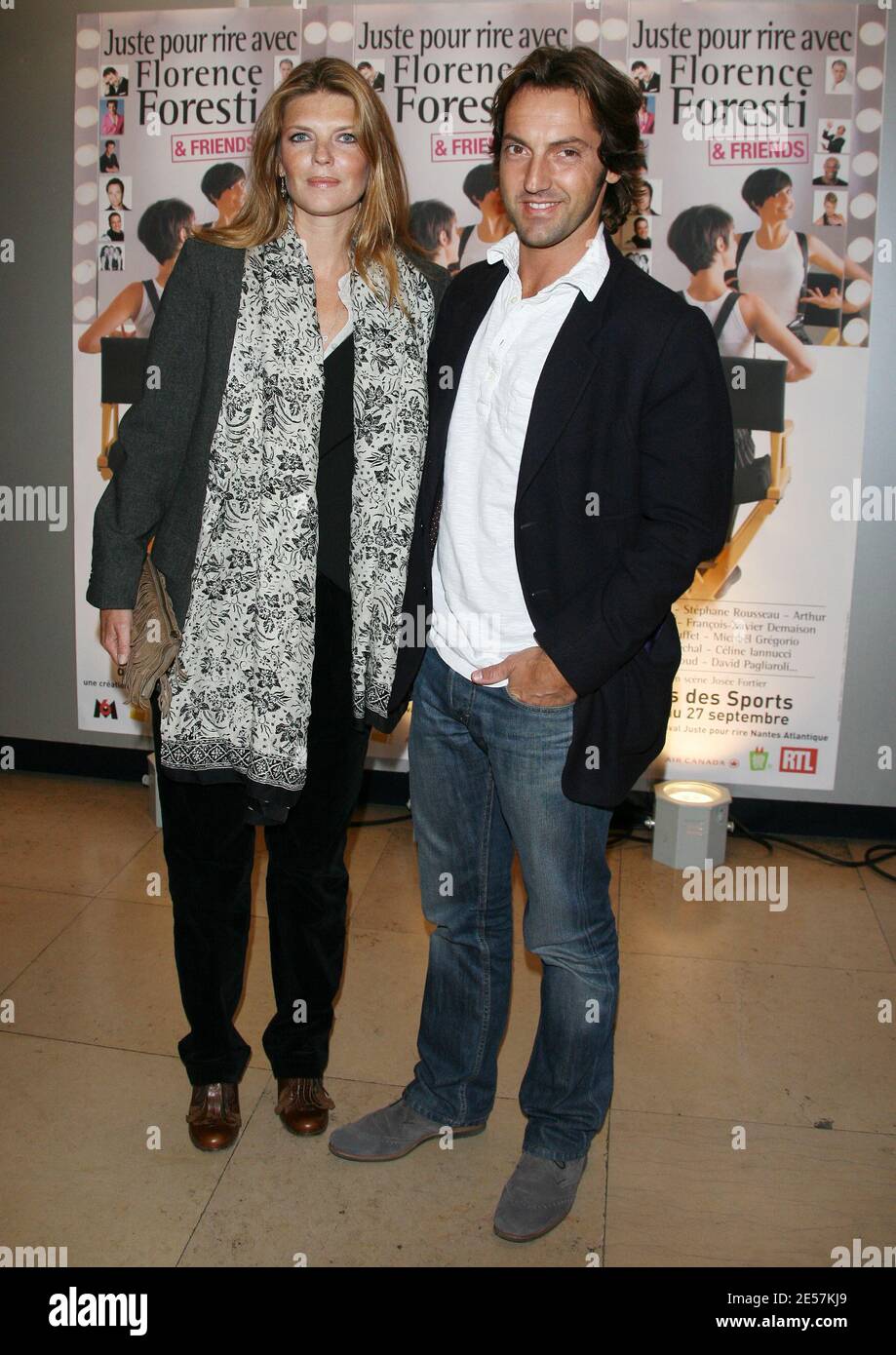 Gwendoline Hamon et son mari Frederic Diefenthal arrivent pour la première du nouveau spectacle « Florence Foresti , juste pour Rire » qui s'est tenu au Palais des sports de Paris, France, le 26 septembre 2008. Photo de Denis Guignebourg/ABACAPRESS.COM Banque D'Images