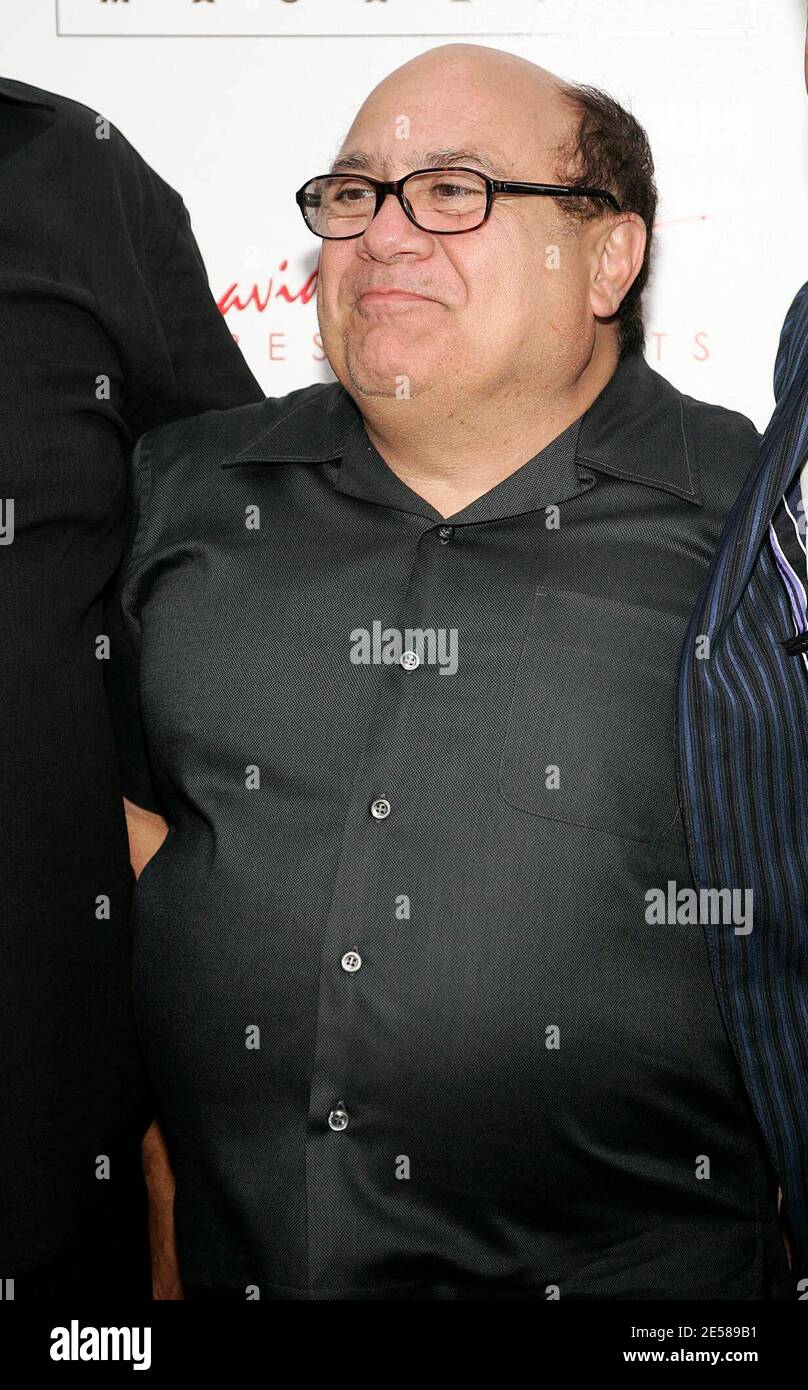 Danny DeVito, copropriétaire, arrive pour l'ouverture officielle du restaurant Devito South Beach. Miami Beach, Floride 6/13/07. DeVito South Beach Restaurant, Miami Beach FL. [[FAM]] Banque D'Images