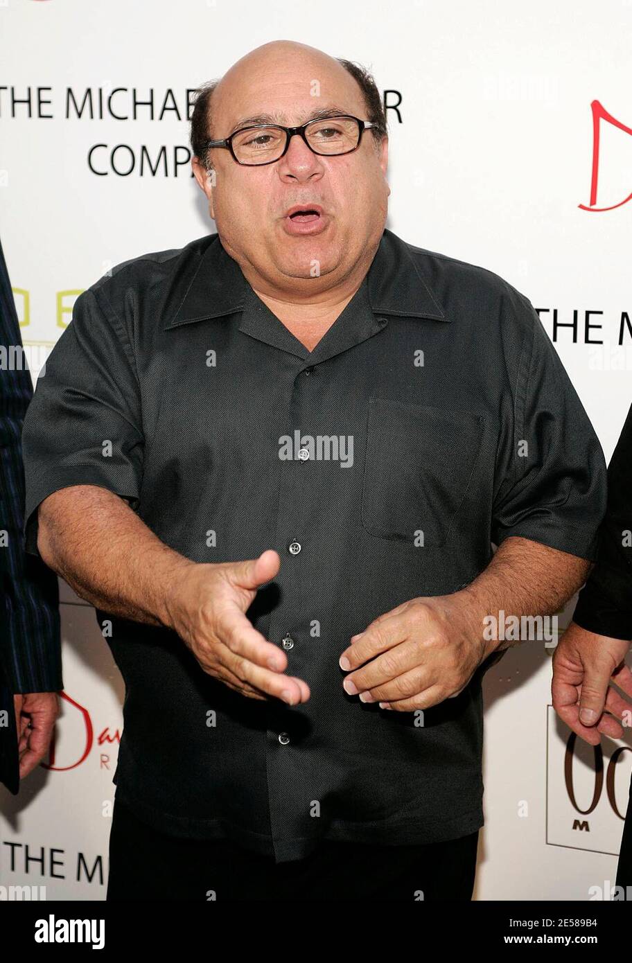 Danny DeVito, copropriétaire, arrive pour l'ouverture officielle du restaurant Devito South Beach. Miami Beach, Floride 6/13/07. DeVito South Beach Restaurant, Miami Beach FL. [[FAM]] Banque D'Images