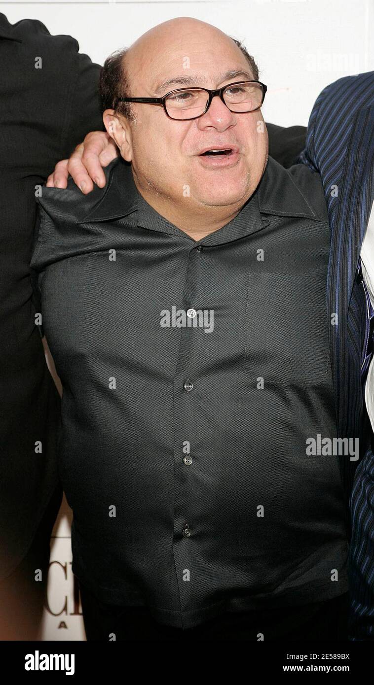 Danny DeVito, copropriétaire, arrive pour l'ouverture officielle du restaurant Devito South Beach. Miami Beach, Floride 6/13/07. DeVito South Beach Restaurant, Miami Beach FL. [[FAM]] Banque D'Images