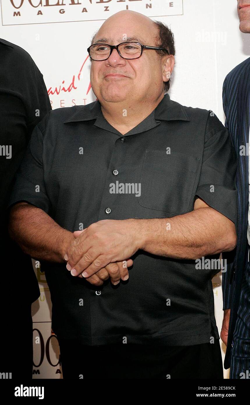 Danny DeVito, copropriétaire, arrive pour l'ouverture officielle du restaurant Devito South Beach. Miami Beach, Floride 6/13/07. DeVito South Beach Restaurant, Miami Beach FL. [[FAM]] Banque D'Images